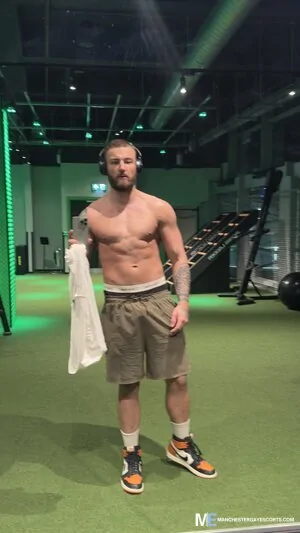 Bisexual Escort Justin Hardy, Cum Party 🎉 😏 23yr - double penetration