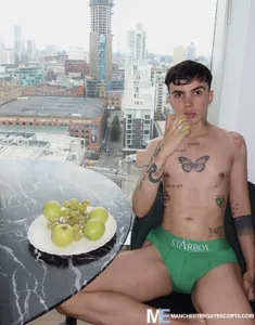 male rent boy Glasgow Matteo